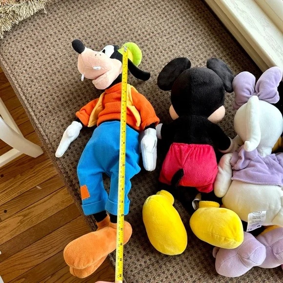 🦋Mickey and friends bundle of 3 plush toys - Picture 4 of 4